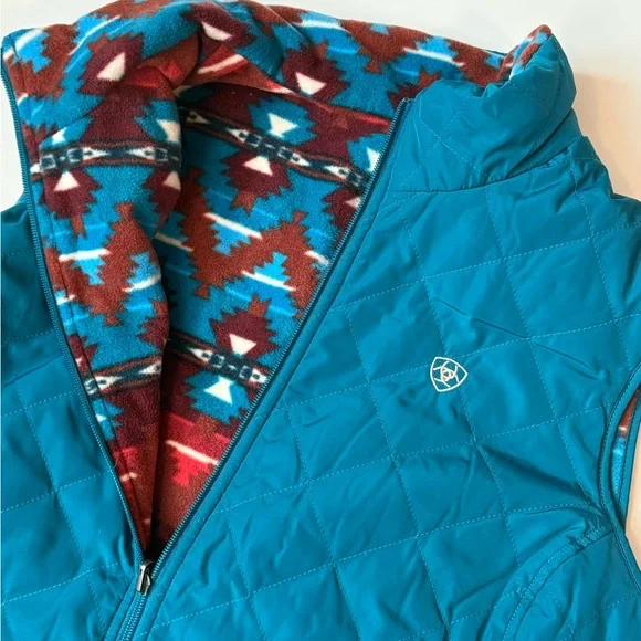 Ariat Reversible Teal Quilted Vest with Patterned Fleece - Picture 3 of 7
